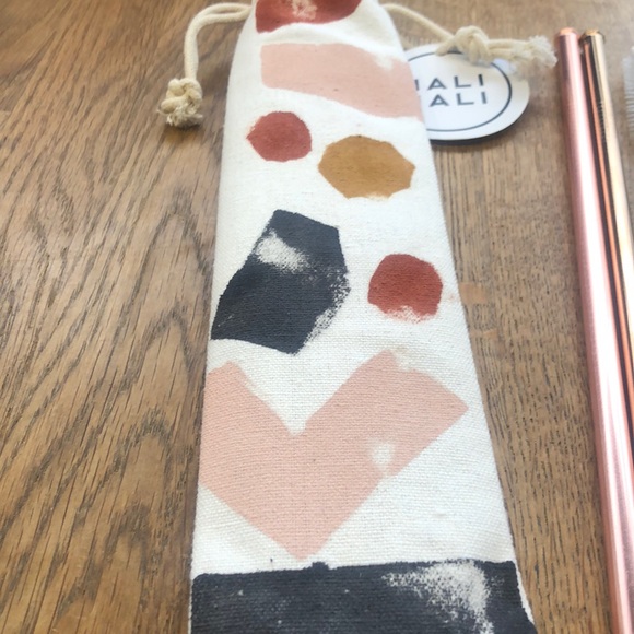 Set of 4 metal straws with abstract canvas pouch - Picture 3 of 4